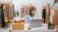 Bisnis Fashion Online: Tips Jualan Menguntungkan di Era Digital